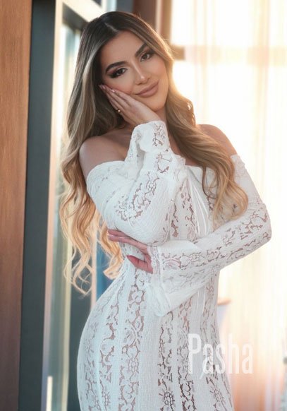 elite london escort NOVELLI