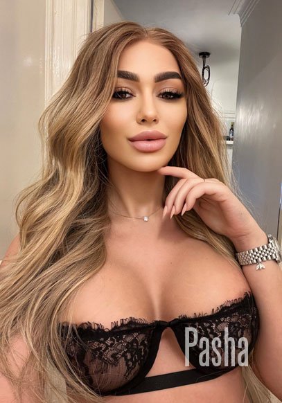 busty london escort HERA