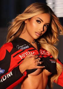 open minded london escort DARCELLA