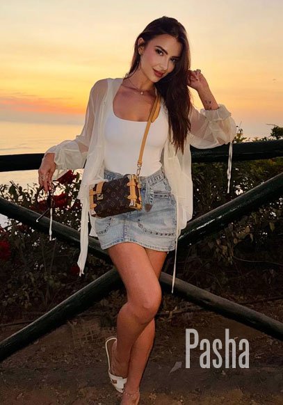 mature london escort SHELLEY