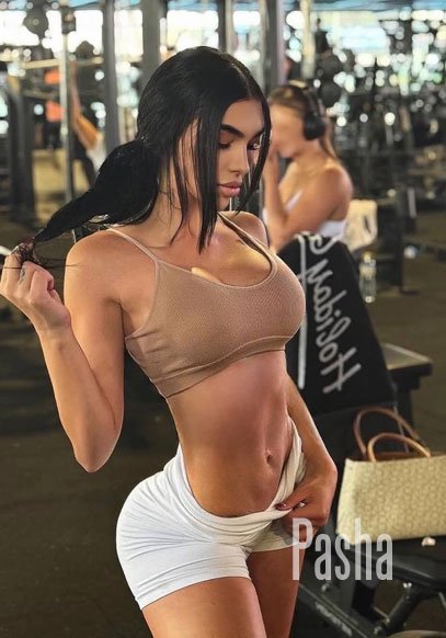 open minded escort ELITZA