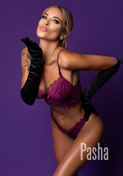 open minded blonde escort ALLEGRA