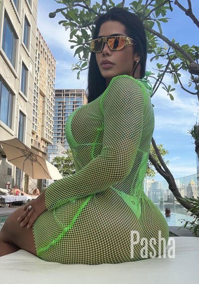 open minded escort BOMBASTIC