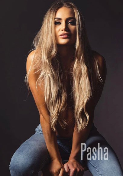 open minded escort CLARA