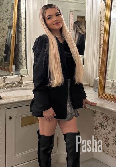blonde london escort POENA