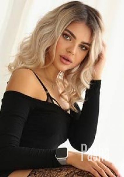 young london escort YUNITA