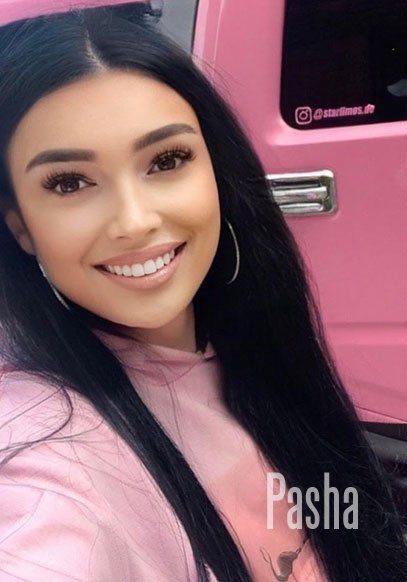 open minded london escort yunona