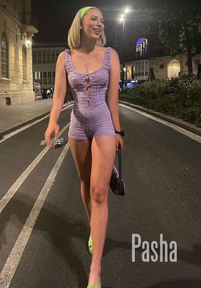 blonde london escort DIONISIA PASHA