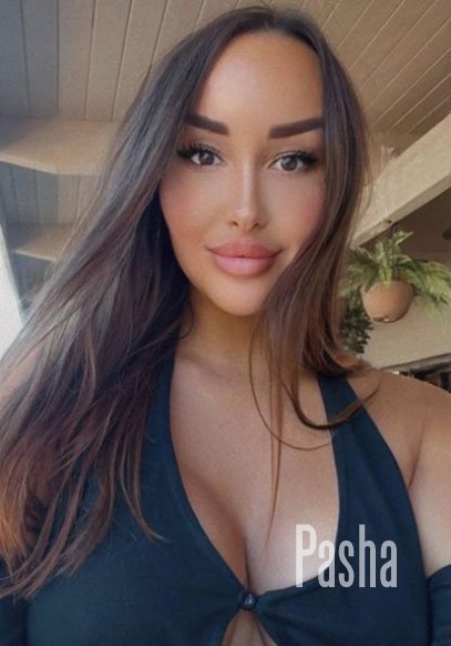 busty london escort FRENSIS PASHA