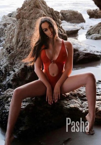 busty london escort FRENSIS PASHA