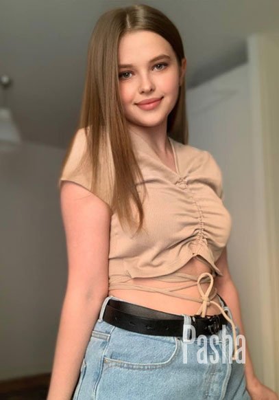 young teen london escort AVRELIA